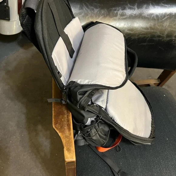 Harley-Davidson Black Backpack with Orange Highlights - Picture 4 of 8